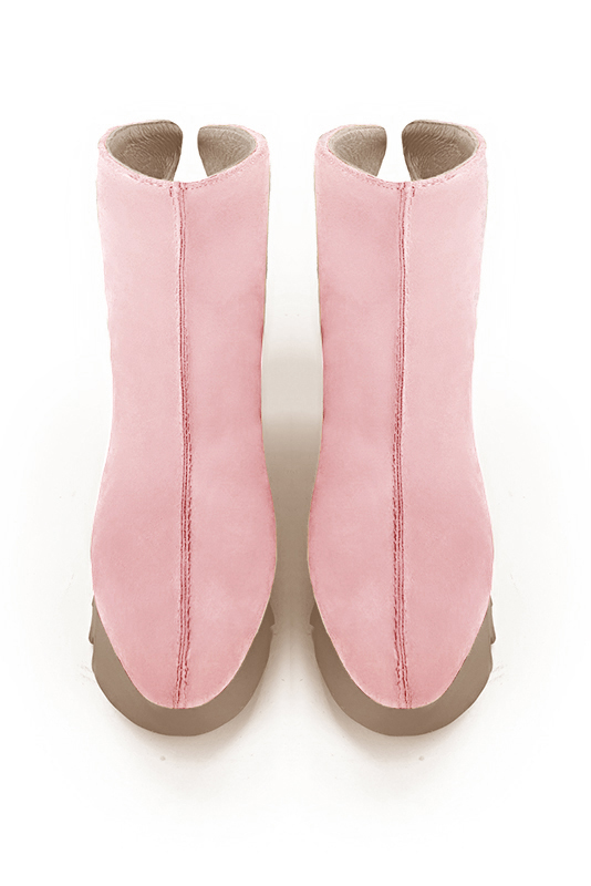 Light pink women's ankle boots with a zip at the back. Round toe. Flat rubber soles. Top view - Florence KOOIJMAN